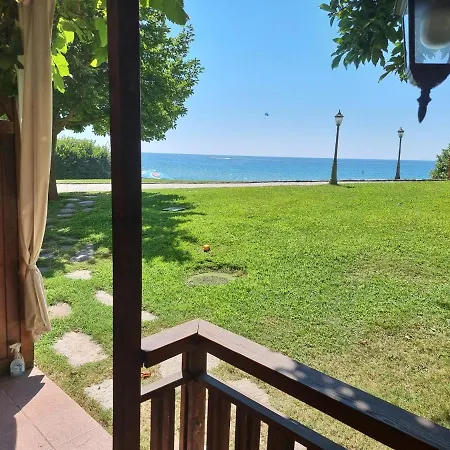 Apartament къща на брега на морето влас, Garden Of Eden