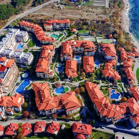 къща на брега на морето влас, Garden Of Eden Apartament Święty Włas