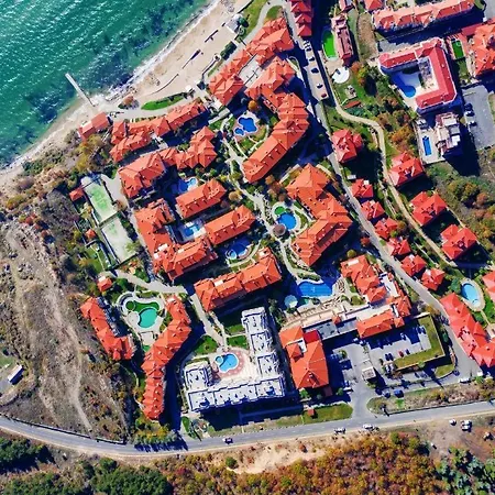 къща на брега на морето влас, Garden Of Eden Apartament *